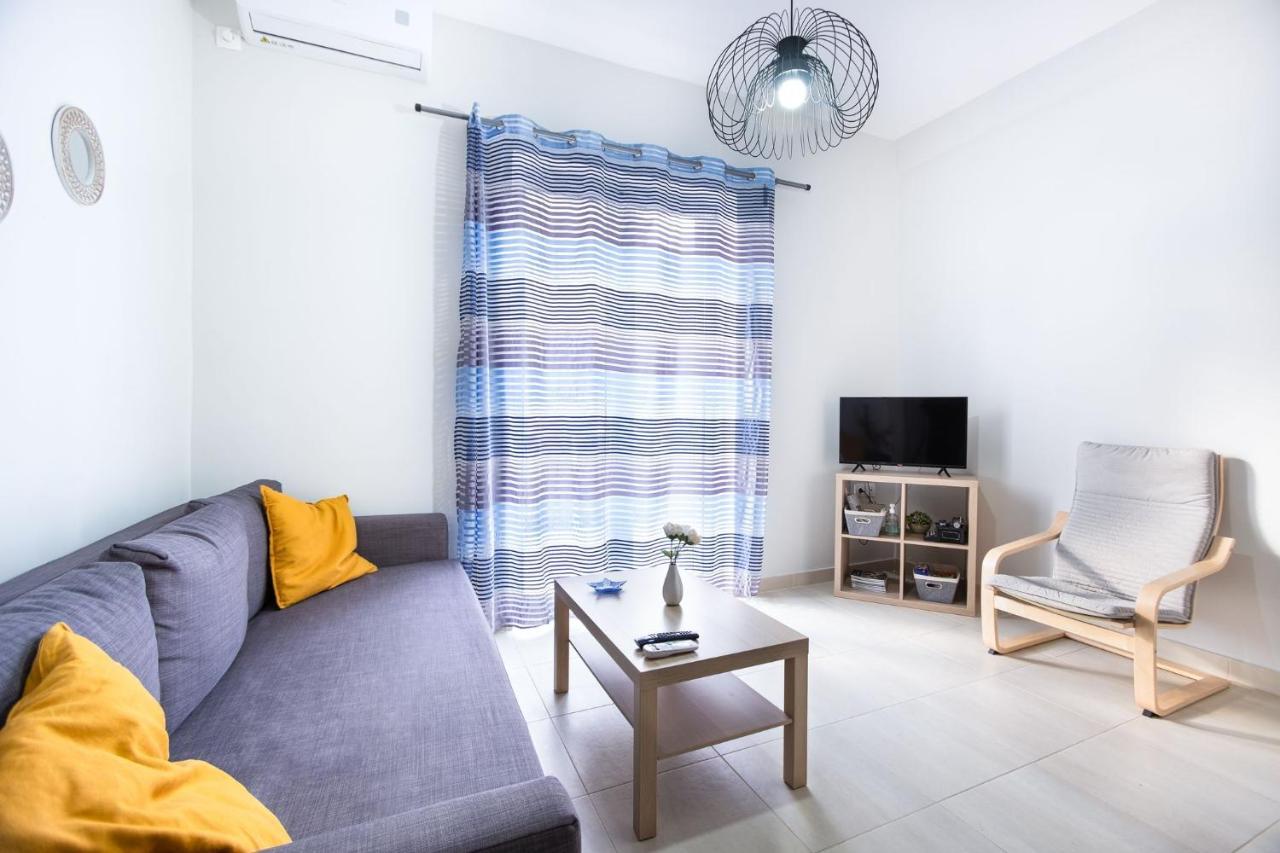 Apartment Bright In
