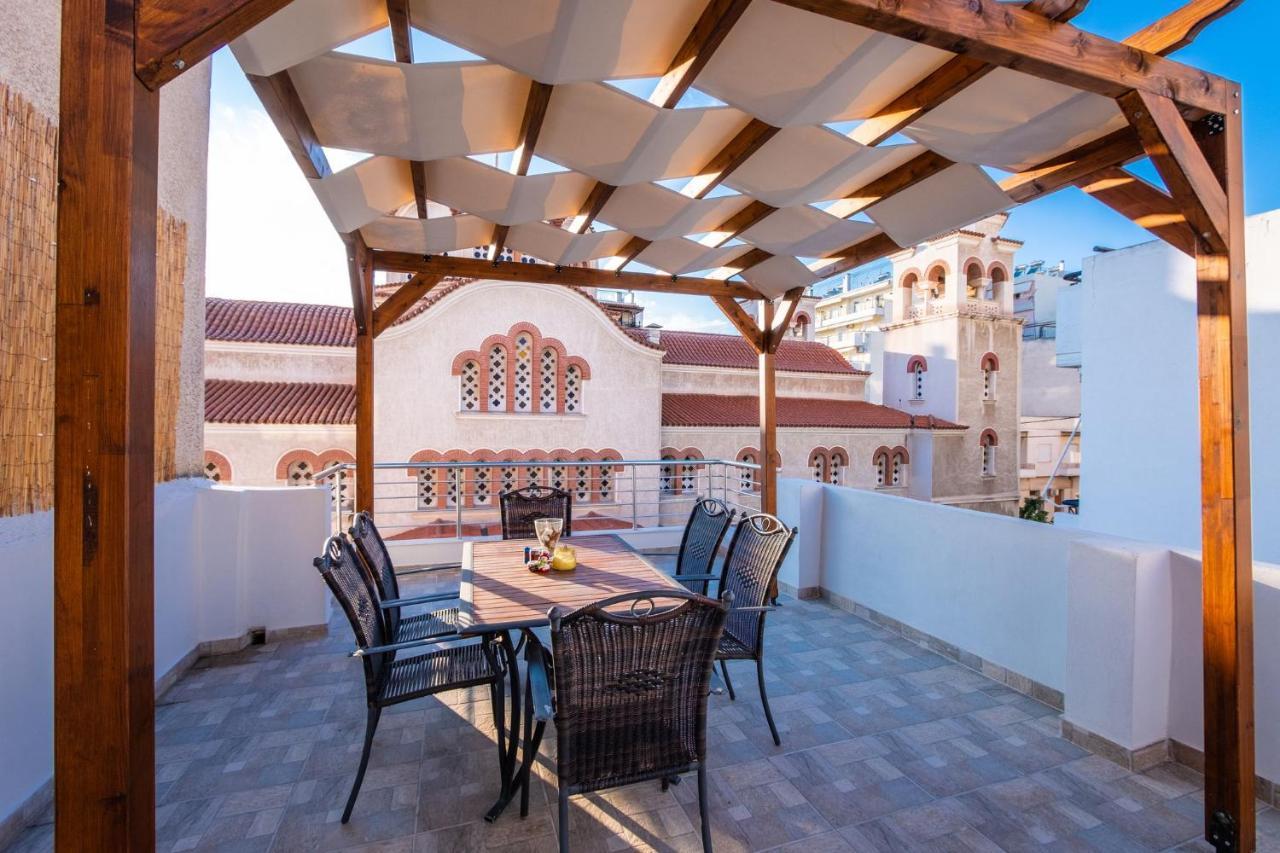 Apartment Bright In Piraeus